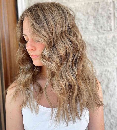 dishwater blonde hair color